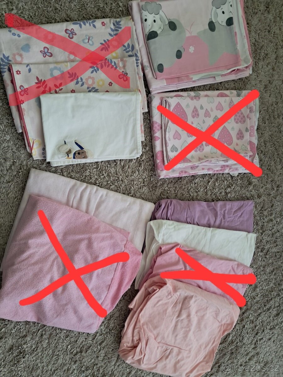 Povlečení a prostěradla do postýlky