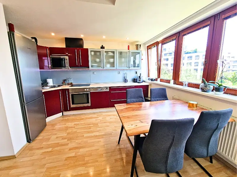 Pronájem bytu 3+kk 85 m² Akademická, Praha - Malešice