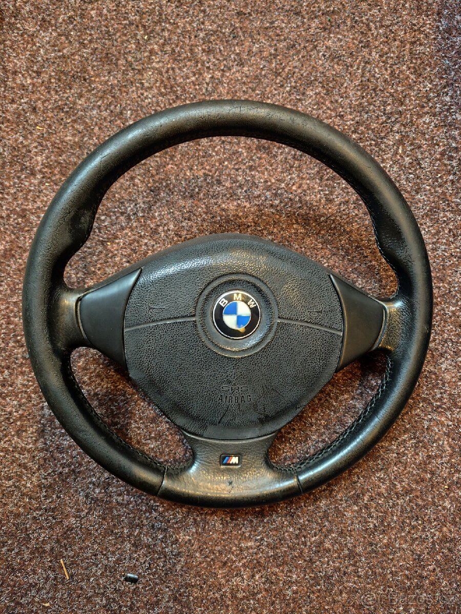M volant BMW E36
