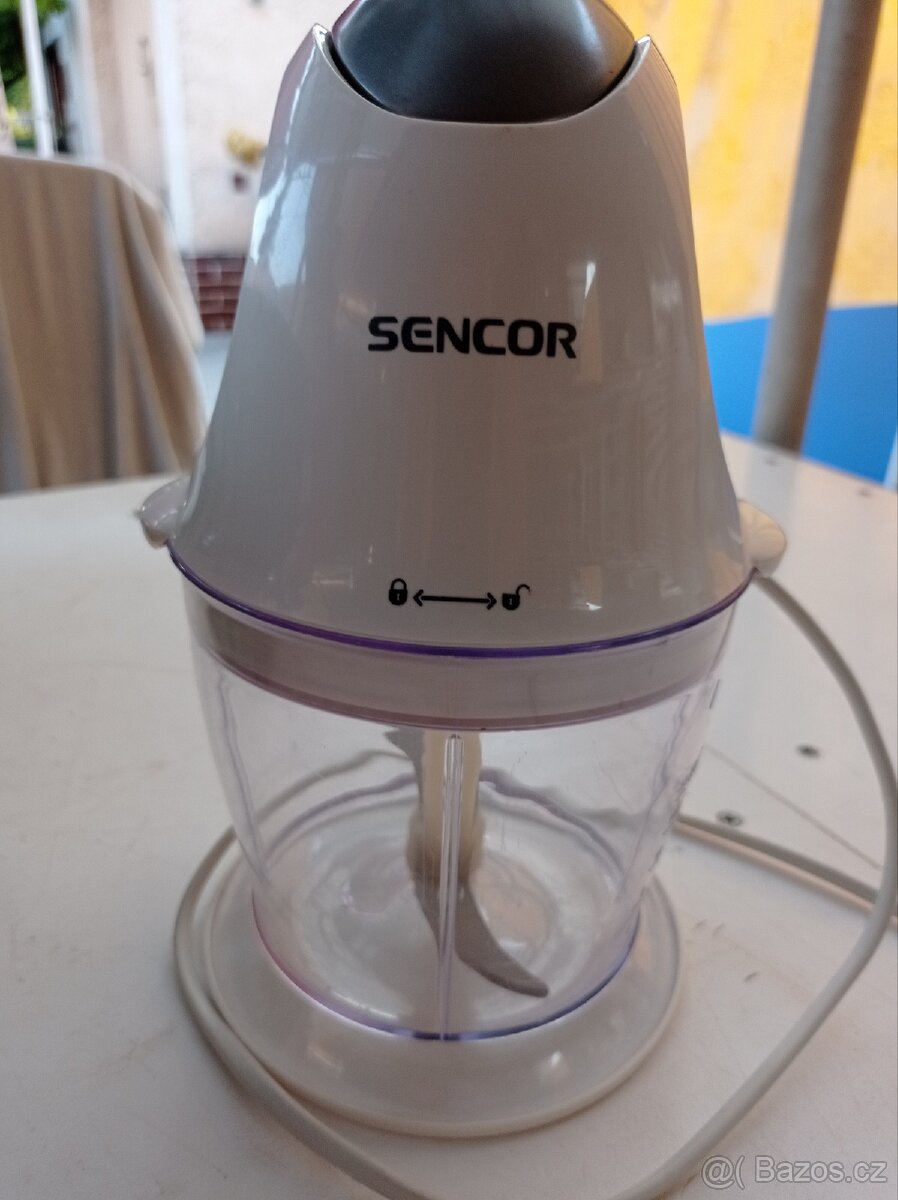 Kuchyňský sekáček potravin Sencor SHB 4310