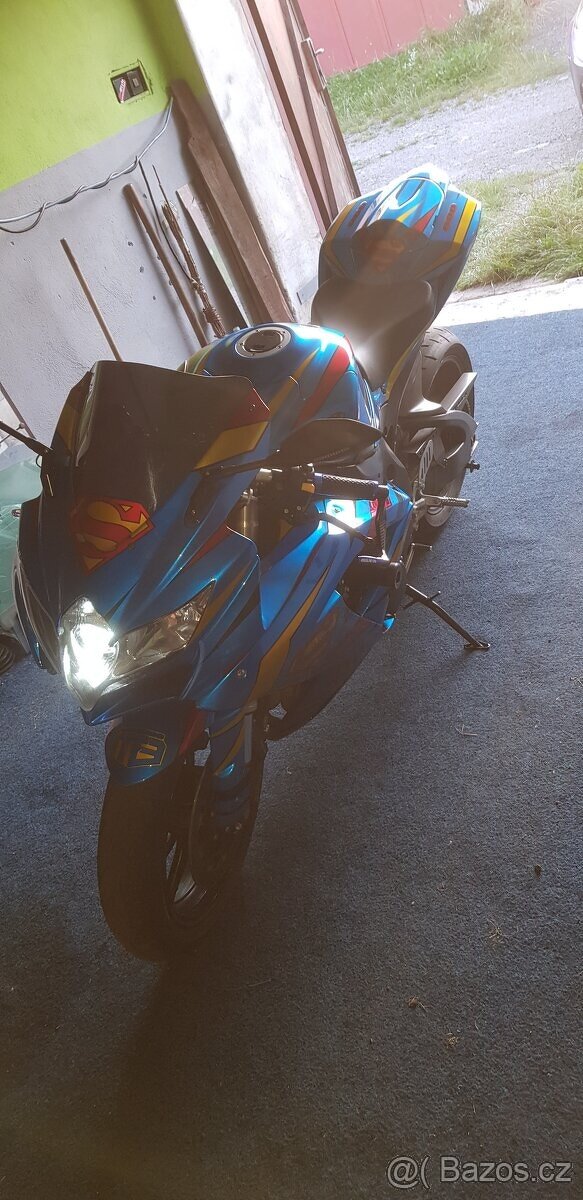 Suzuki 600