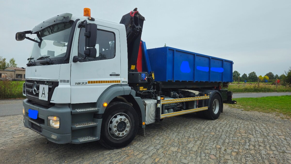 Prodám hákový nosič kontejnerů s hyd. rukou Mercedes AXOR