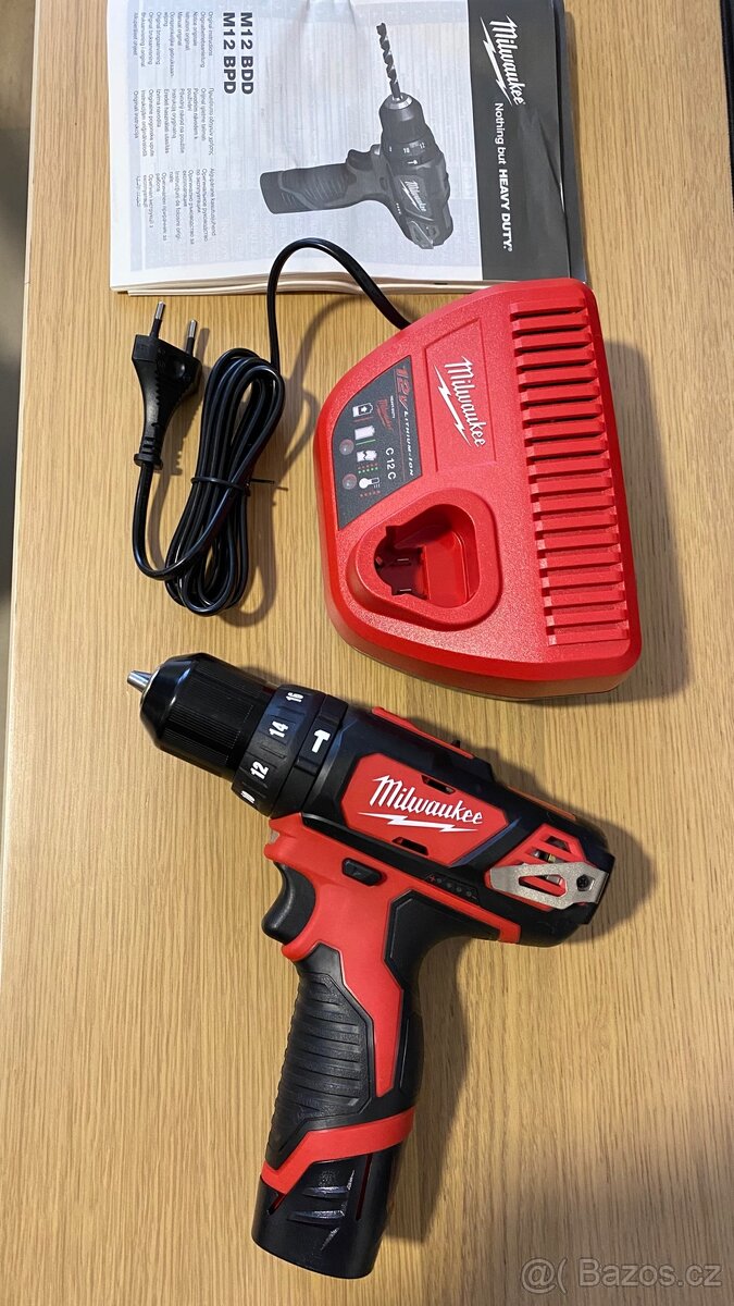 Milwaukee M12 BPD Aku příklepová vrtačka
