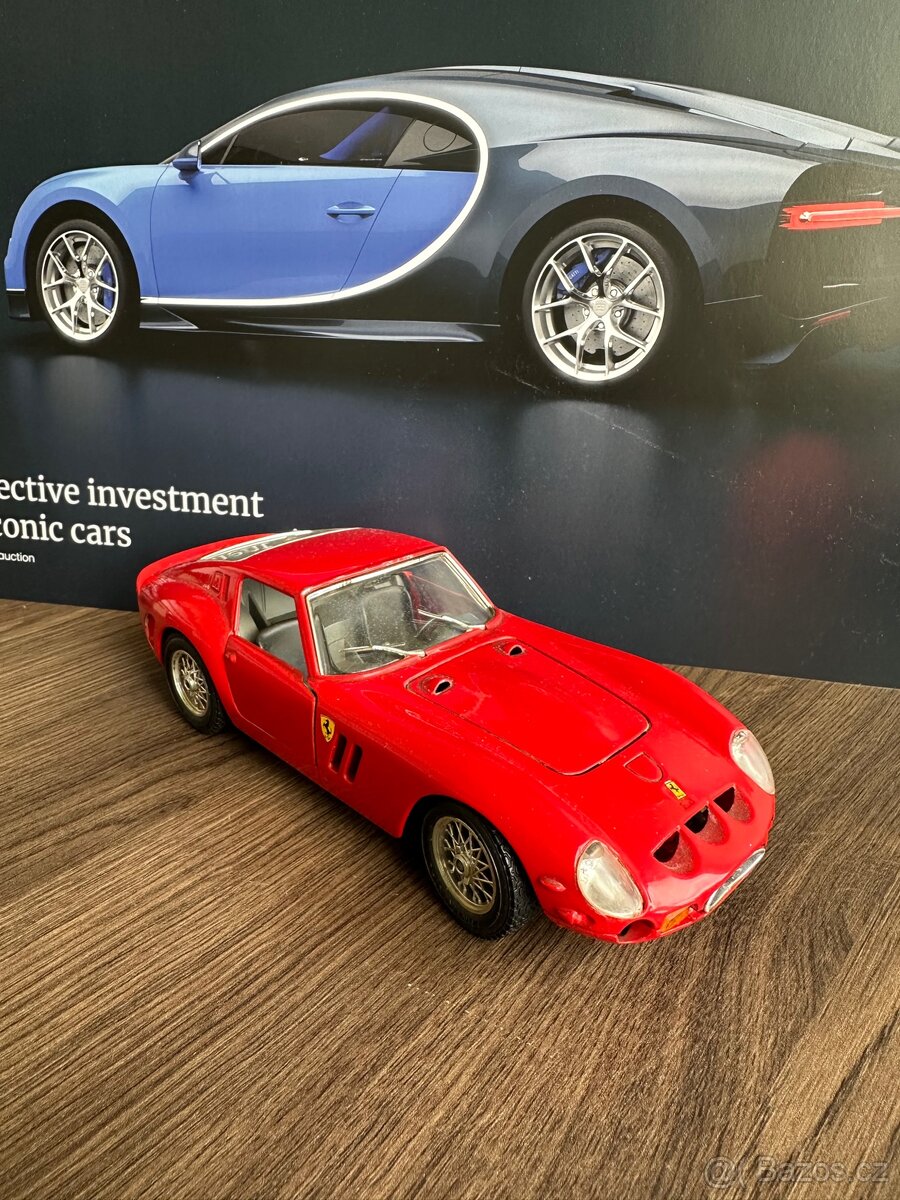 Ferrari 250 GTO (1962) Made in Italy model 1:24 Bburago