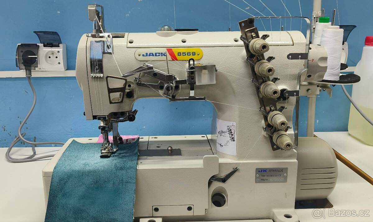 Průmyslový coverlock Jack 8569ADI