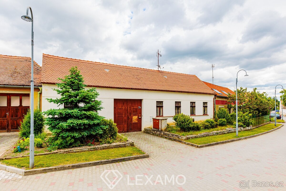 Prodej rodinného domu s pozemkem a stodolou: Únanov u Znojma