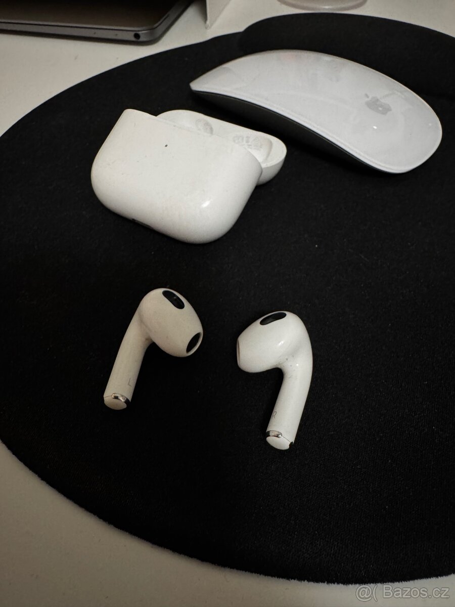 Apple Airpods 3 - Bezdrátové nabíjení