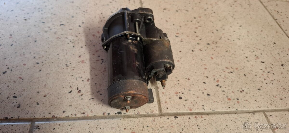 Startér Renault laguna