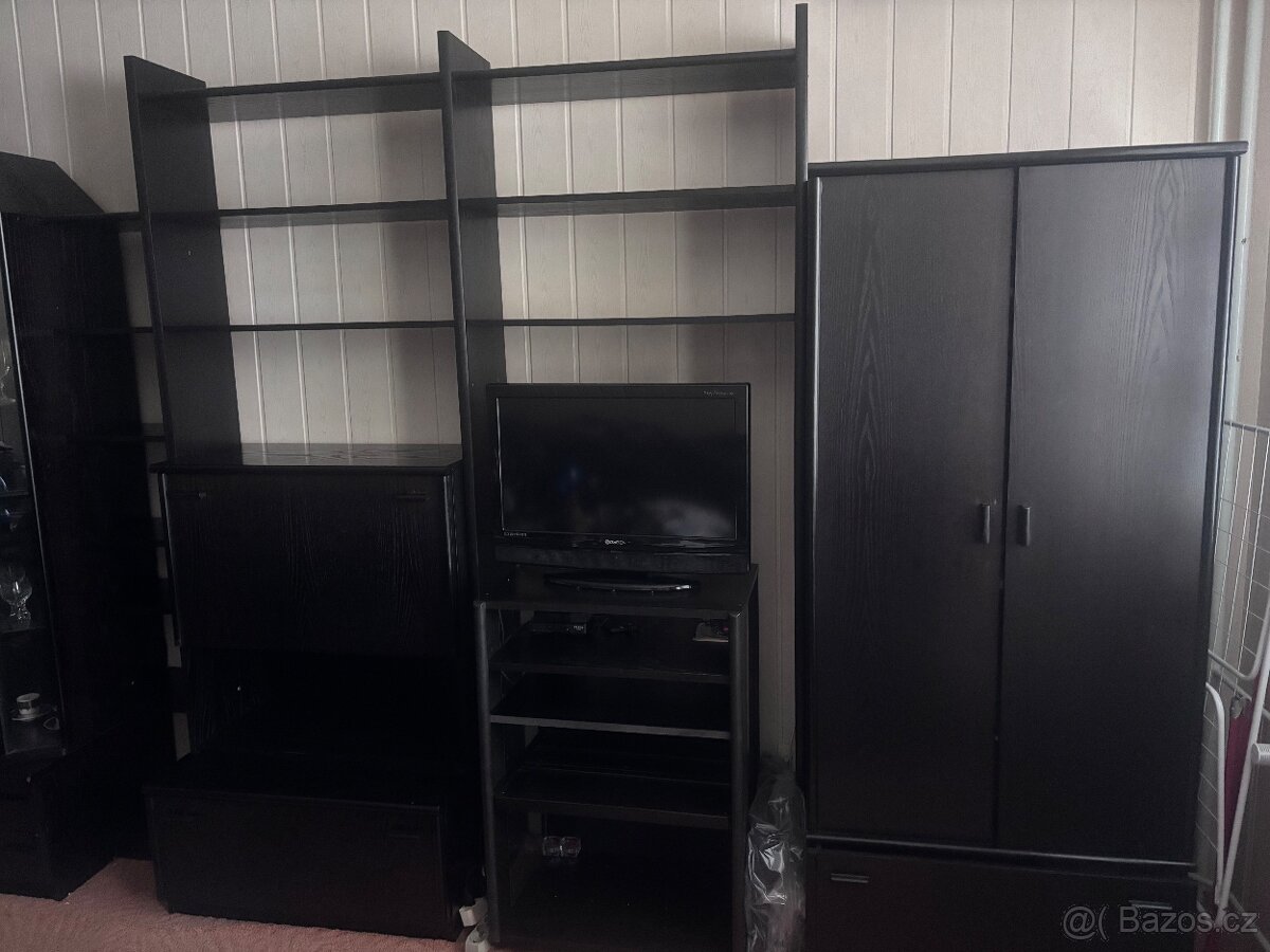 Velká obývací stěna + doplňkový nábytek