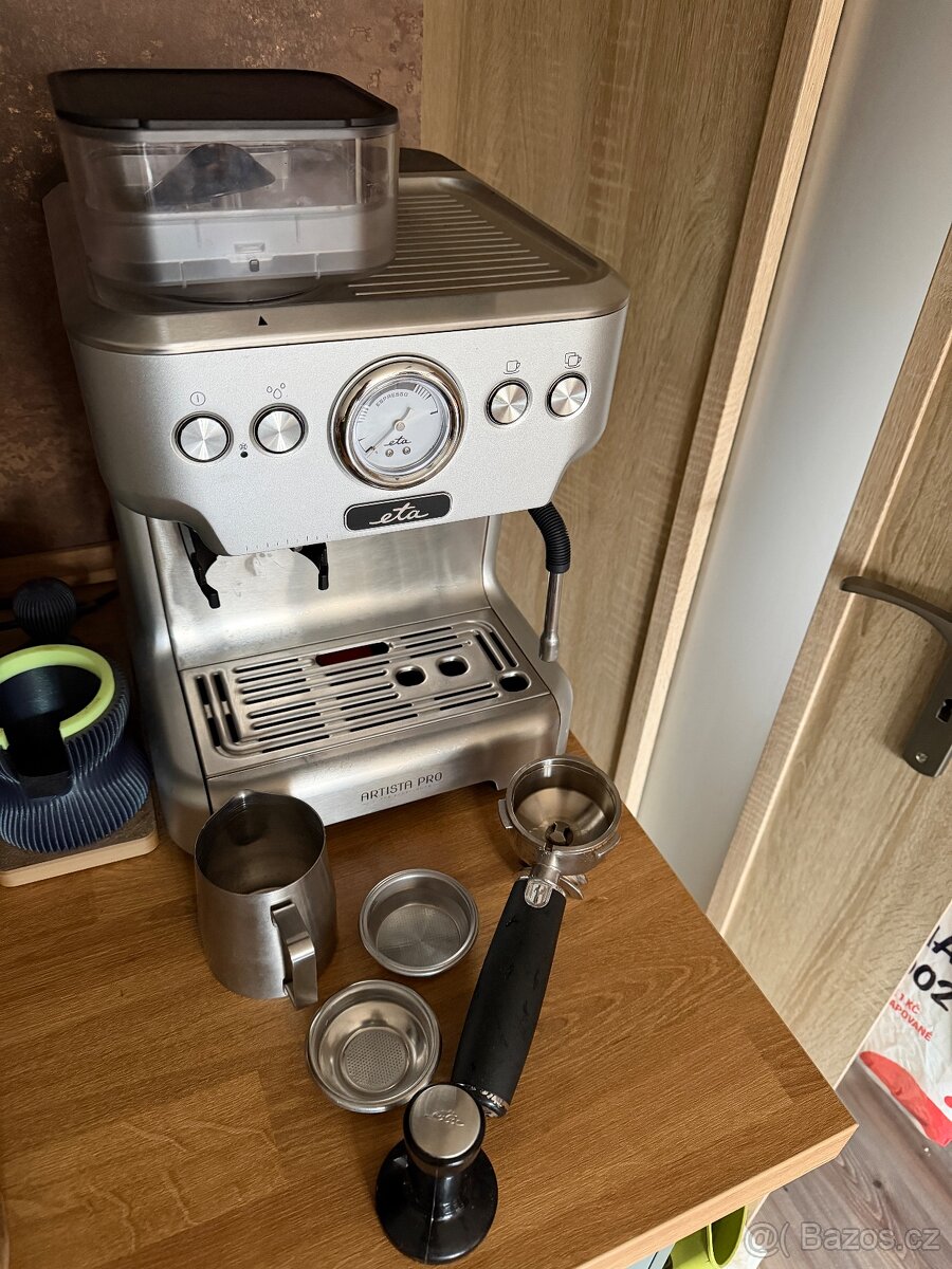 Eta Artista Pro pákový kávovar s mlýnkem