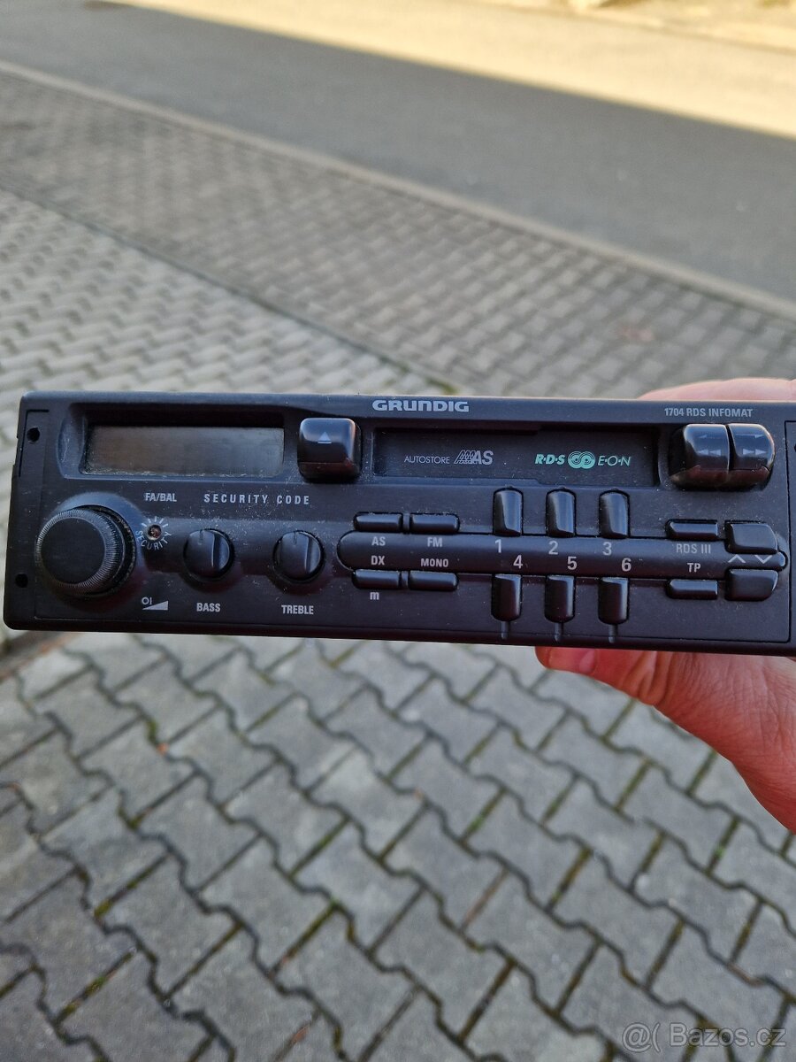 AUTORÁDIO Grundig wck 1704 rds