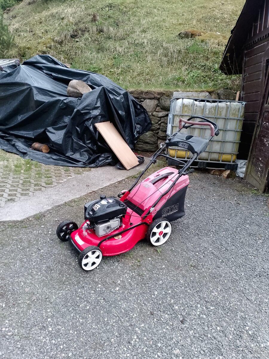 Sekačka na trávu