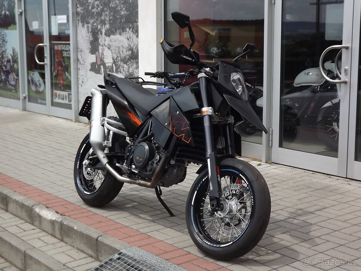 KTM 690 SuperMoto - Rezervace
