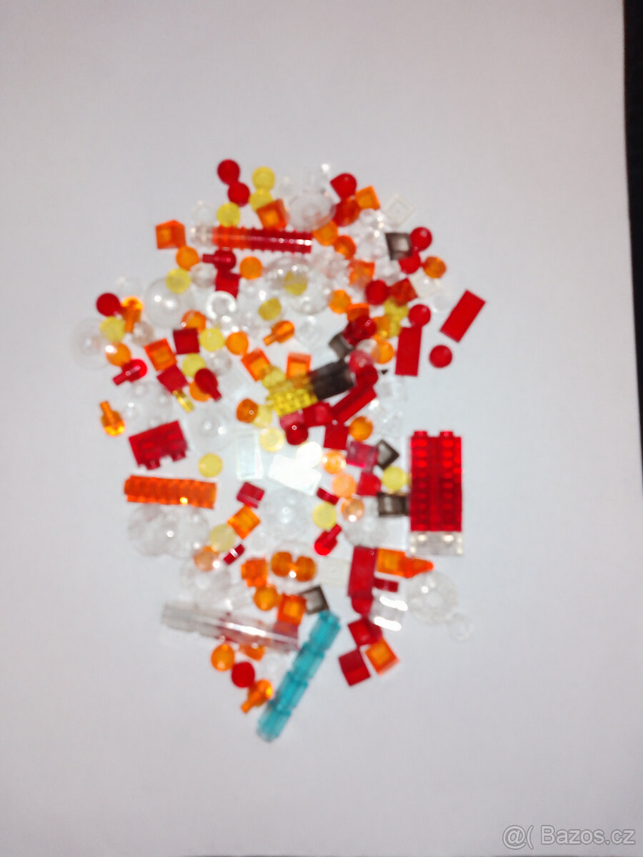 směs originál a neoriginál lego dílů