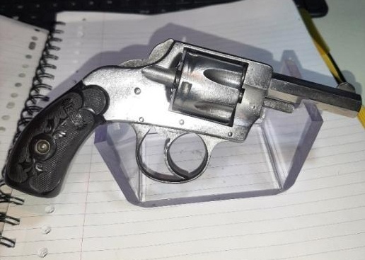 Historický revolver značky Forehand, DA, ráže .32 SW long