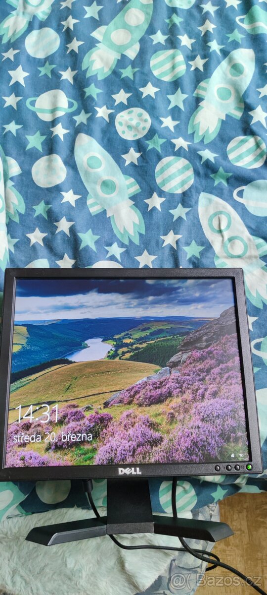 Starší monitor