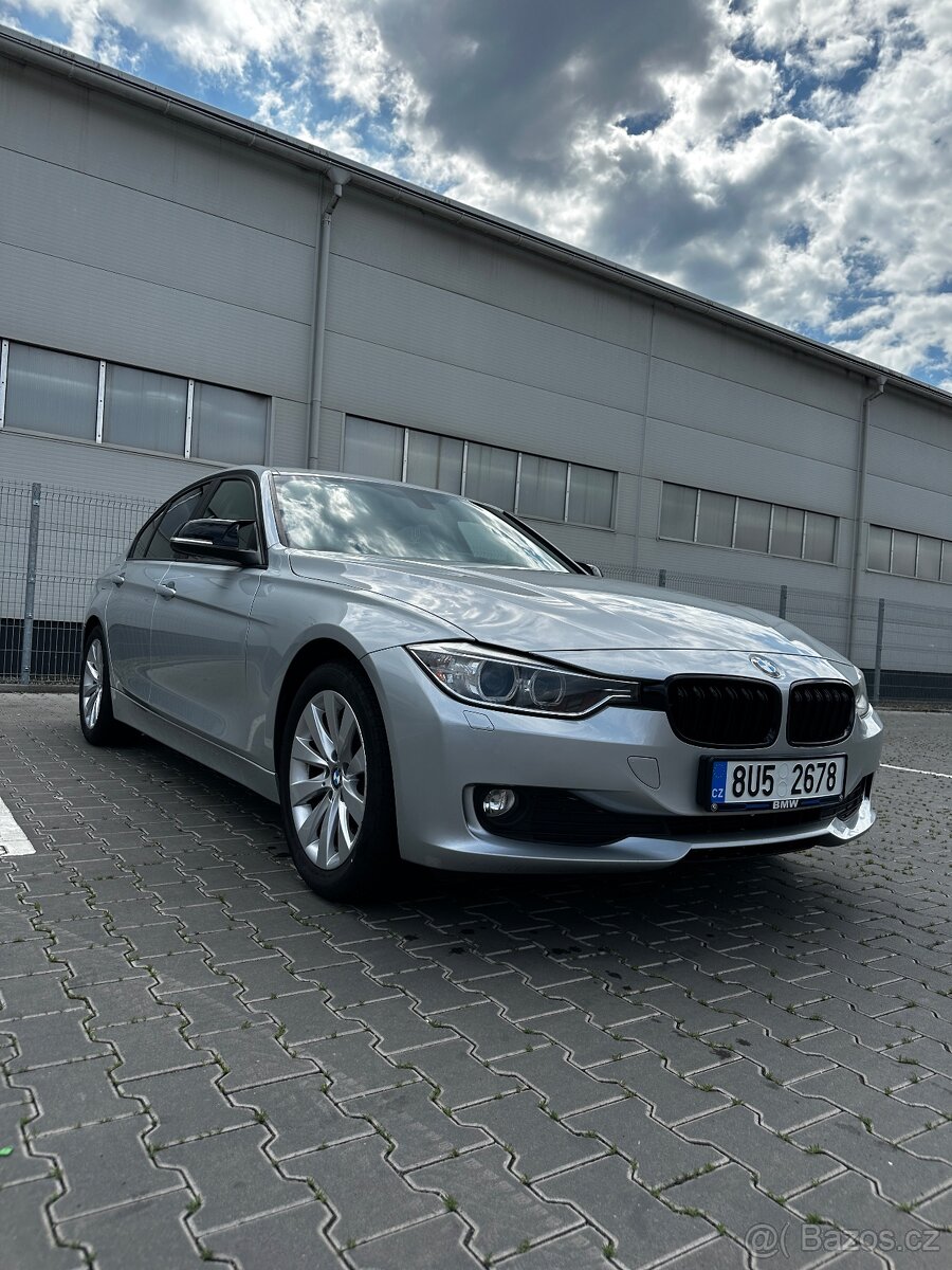 F30 318D 105kW Manuál