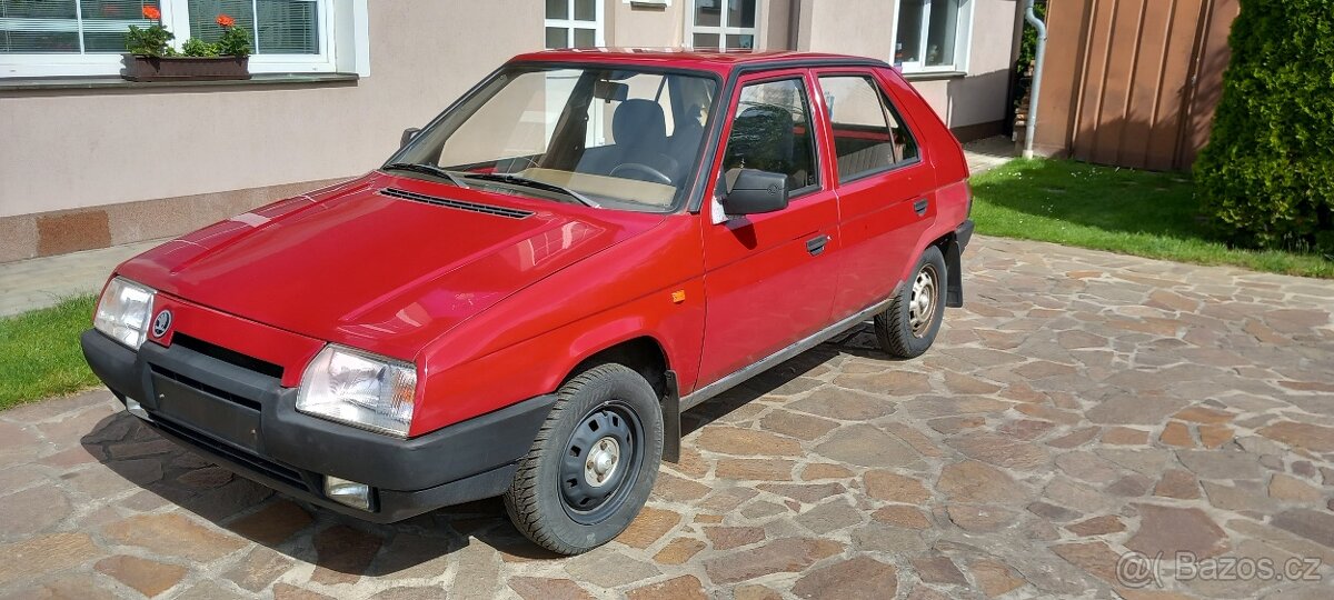 SKODA FAVORIT 136L