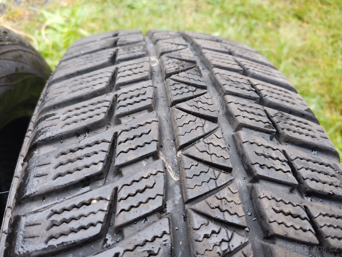 195 60 16 89H zimní pneu okolo 6.5 milimetru