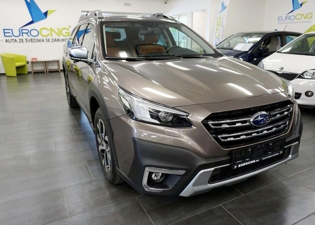 Subaru Outback 2.5 TOURING 2025 hneda kuze 124 kw