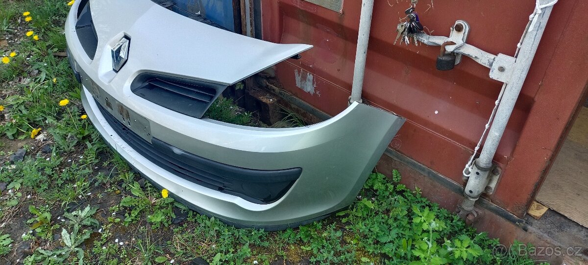 Přední nárazník Renault Clio