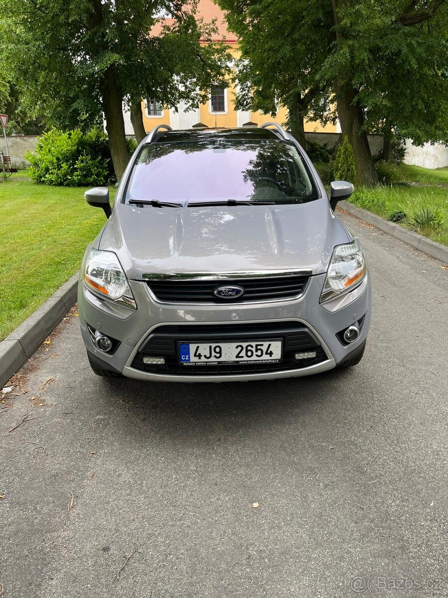 Ford Kuga 2.0TDCI 120kW 4x4 TITANIUM