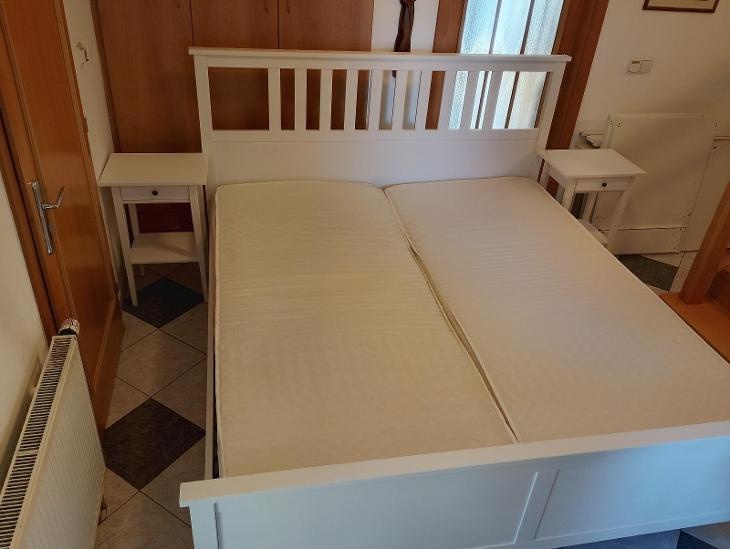 Nabízím k prodeji postel, dvojlůžková, + 2 ks noční stolky