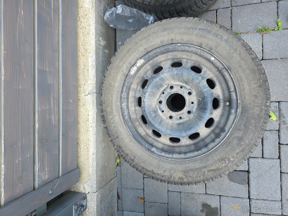 BMW plechová kola R15 + zimní Dunlop 195/65 R15