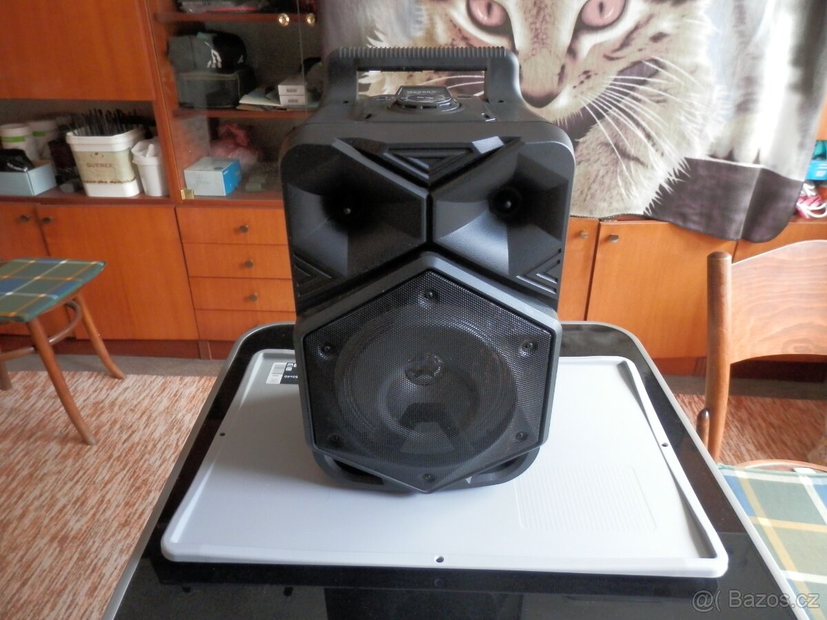 Bluetooth reproduktor s rádiem