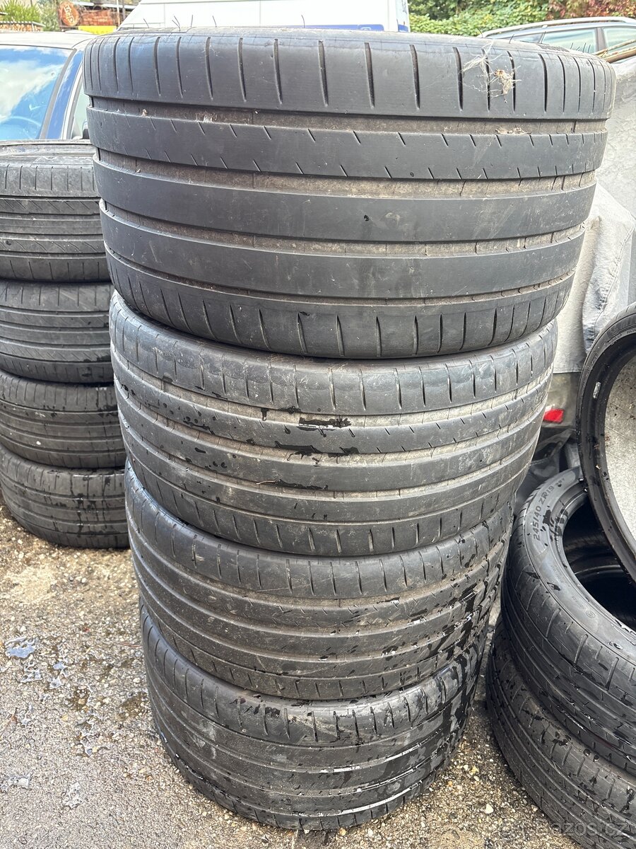 Gumy - MICHELIN Pilotsport 4s 315/30 R21