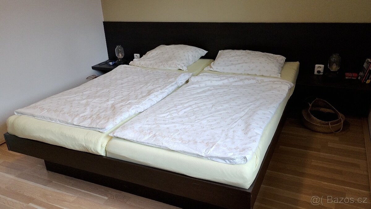 nábytek ložnice komplet