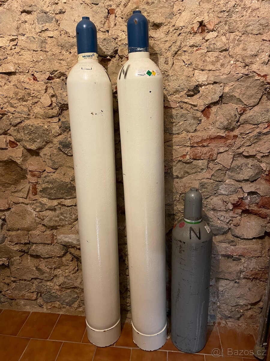 Tlakové lahve medicinální kyslík a co2