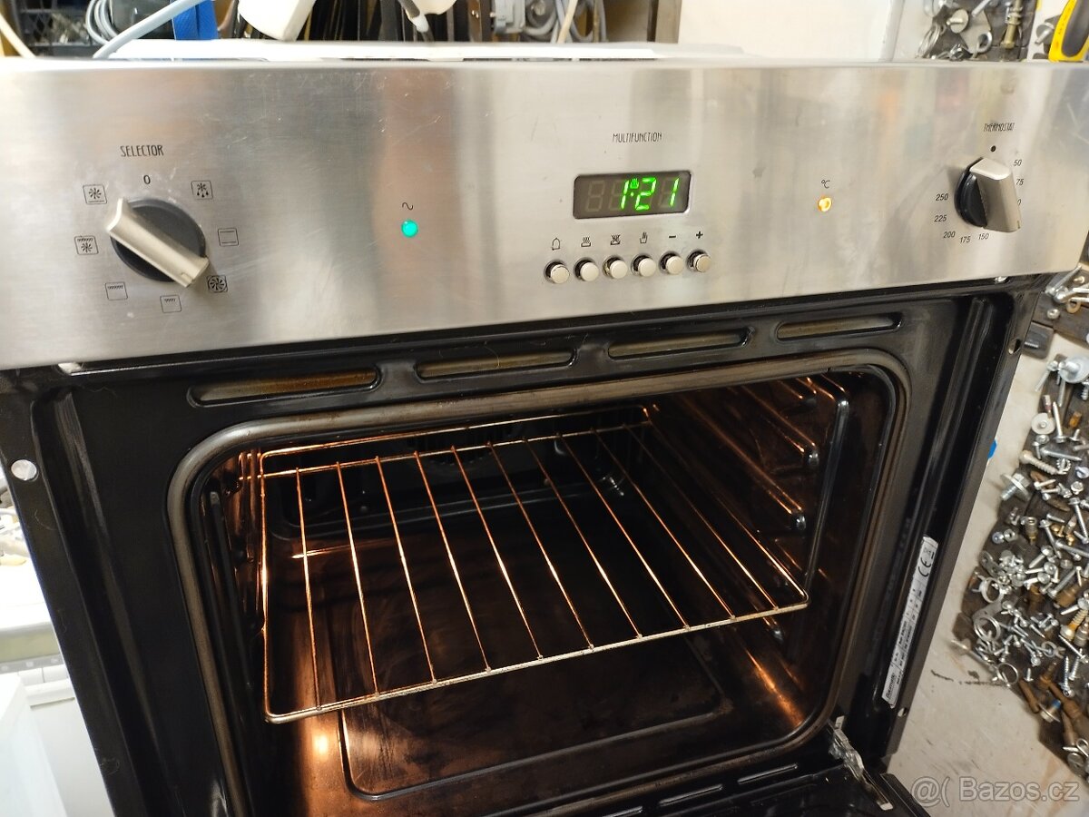 Prodám vestavnou troubu ZN.ELECTROLUX--999KC--DOVEZU--