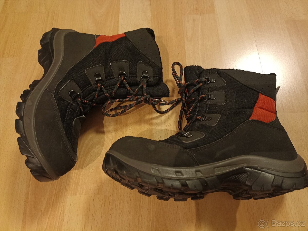 Dětské zimní boty Decathlon velikost 37