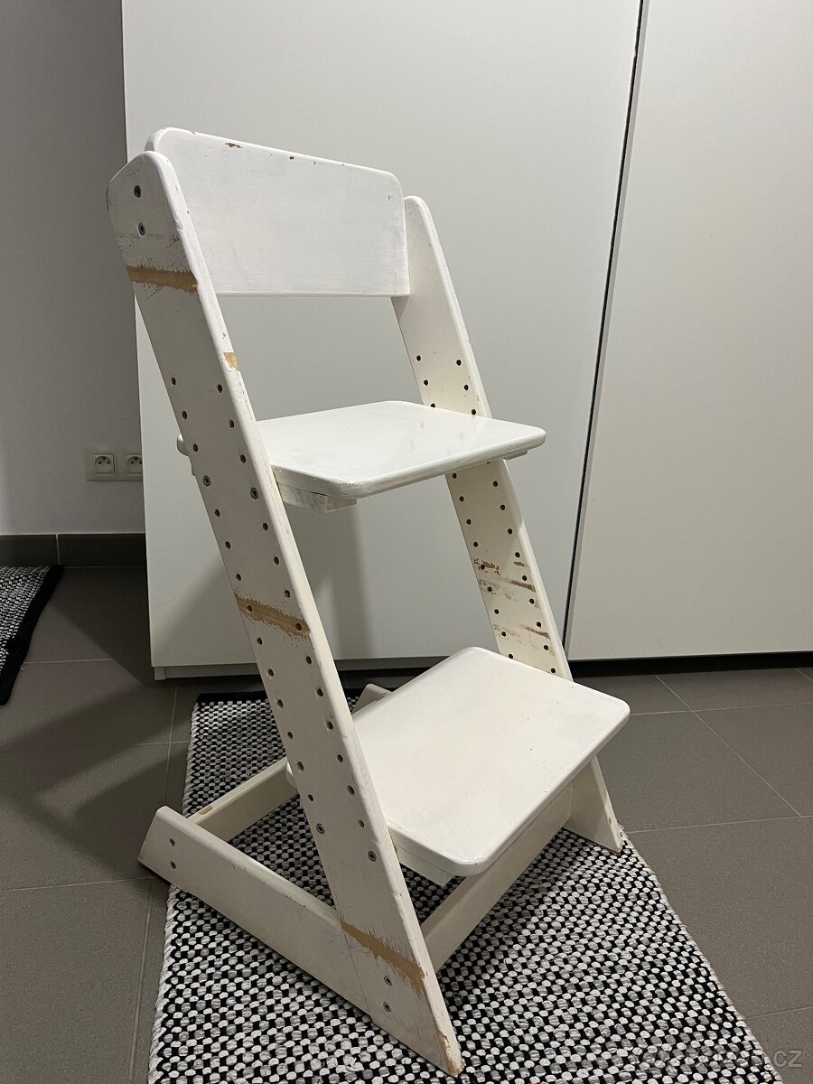 Rostoucí židle