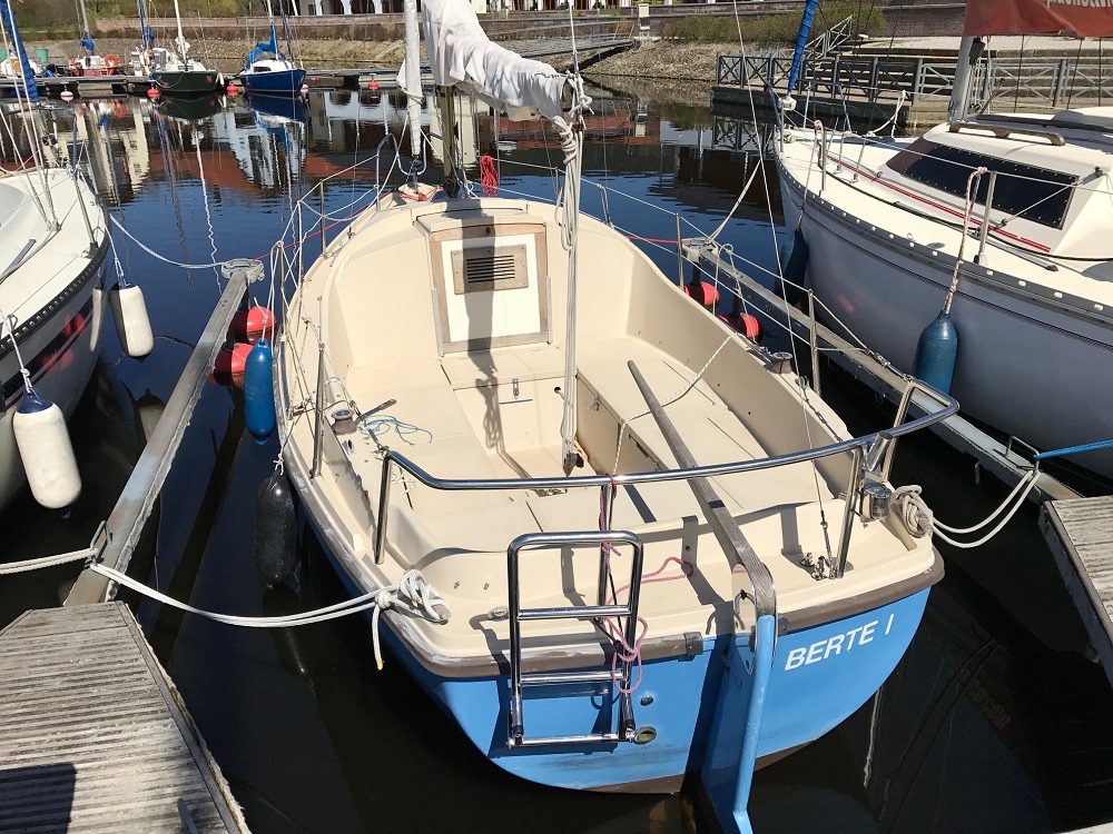 Plachetnice Marieholm 20