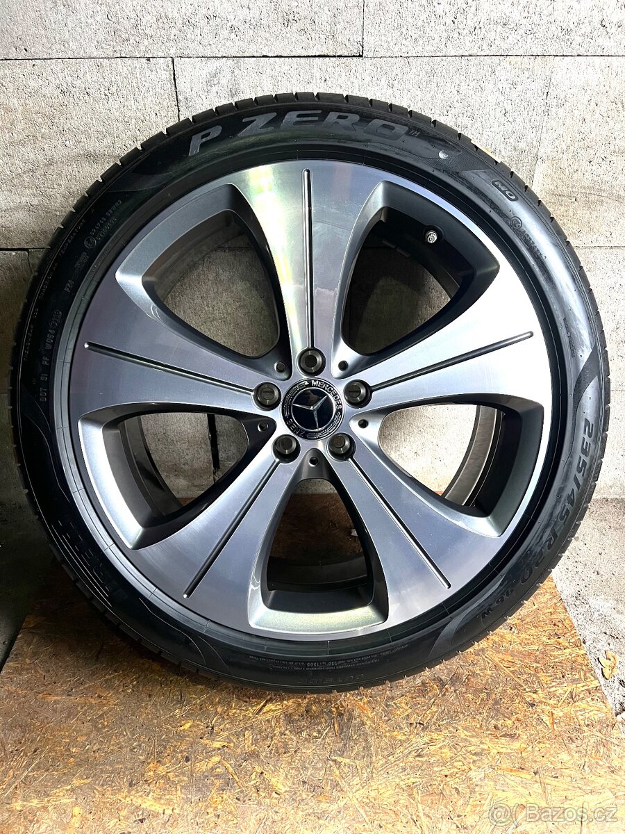 Alu Mercedes R20 235/45 GLA GLB nové originální letní kola