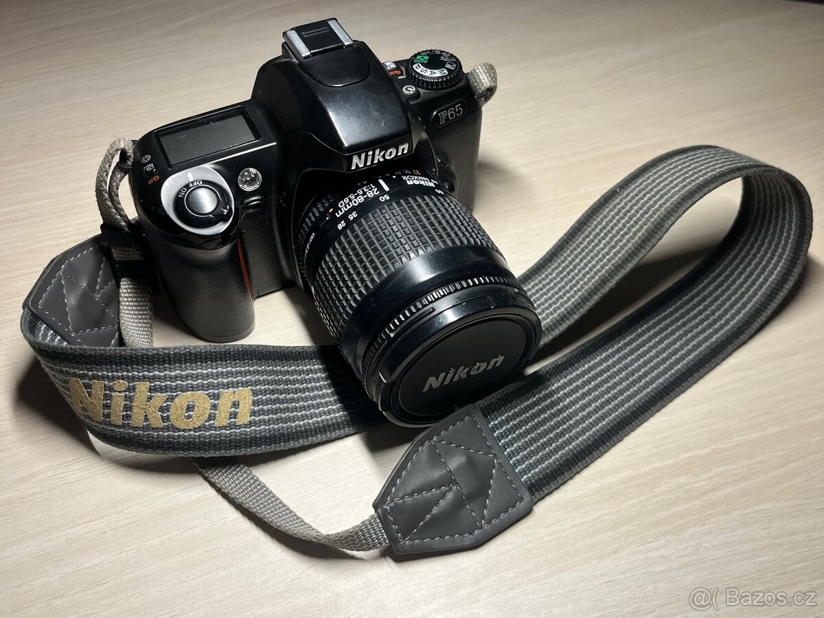 Nikon F65 + objektiv Nikon 24-80