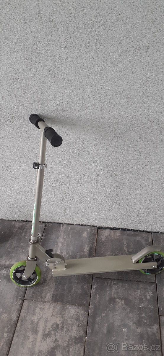 Dětská skládací koloběžka ARCORE