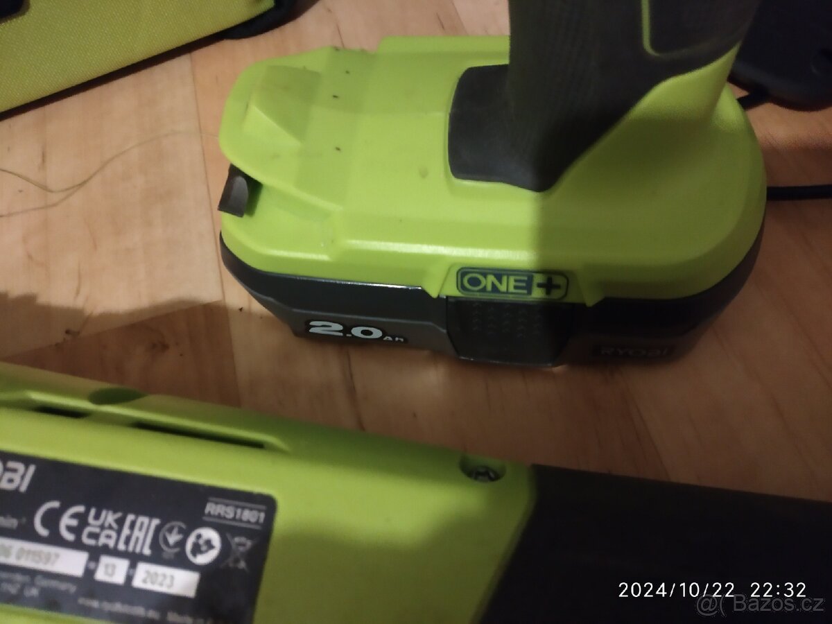 Ryobi vrtačka + baterie 2 a nabiječka