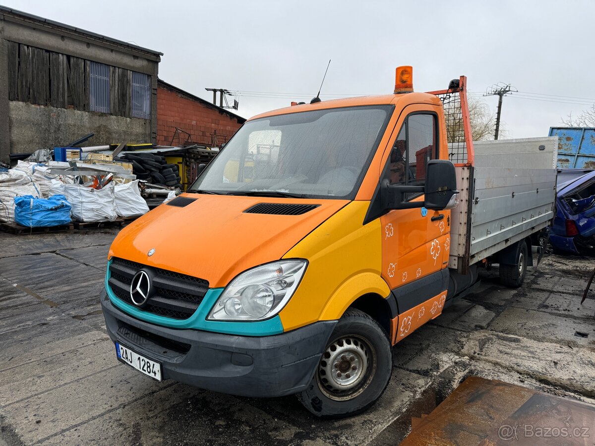Mercedes-Benz Valník
