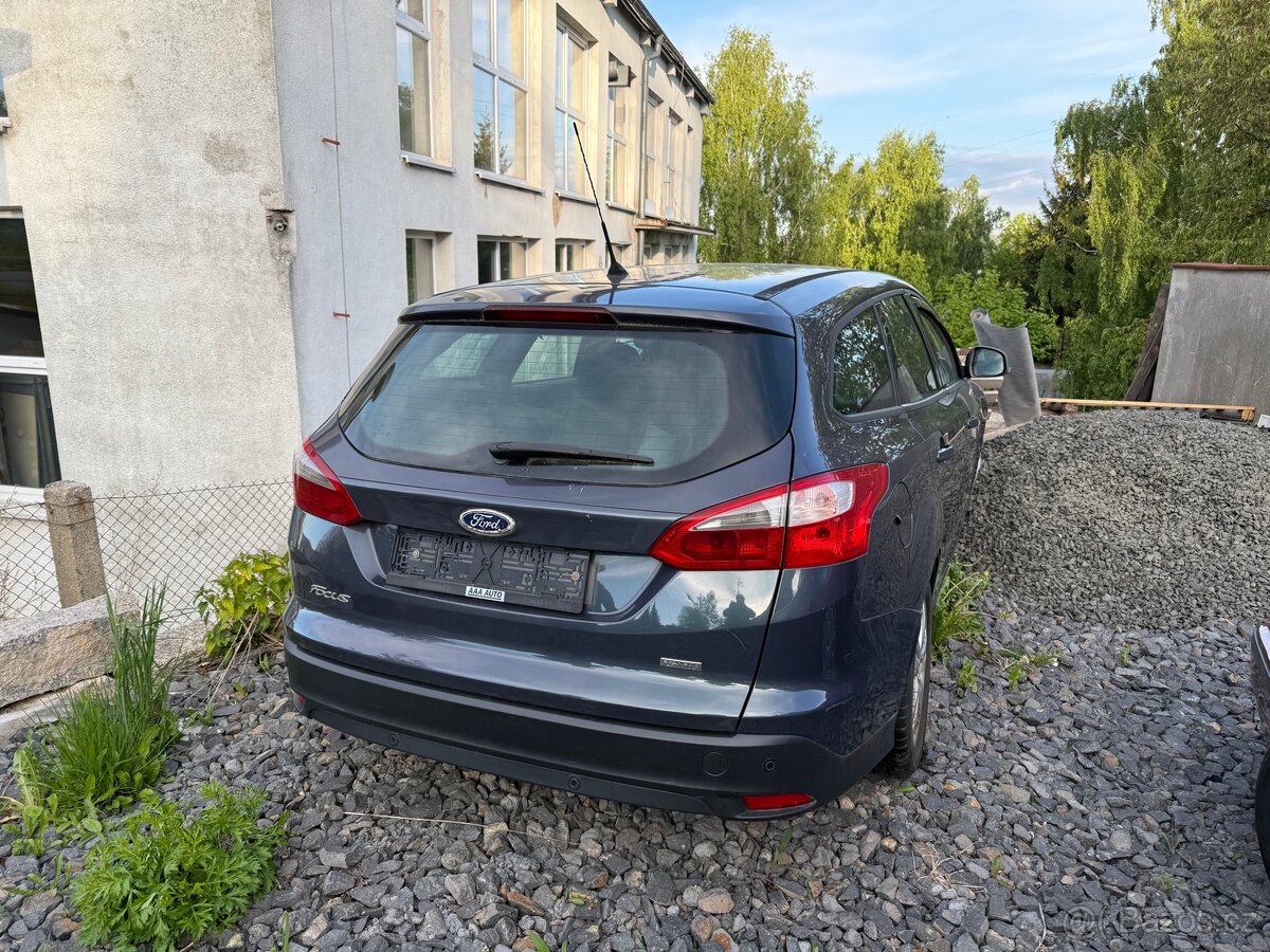 Náhradní díly ford focus combi