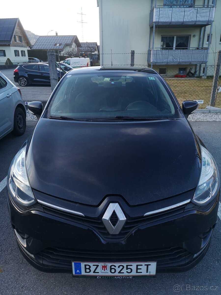 Renault Clio 1.2 benzín 2017 lehká havarie