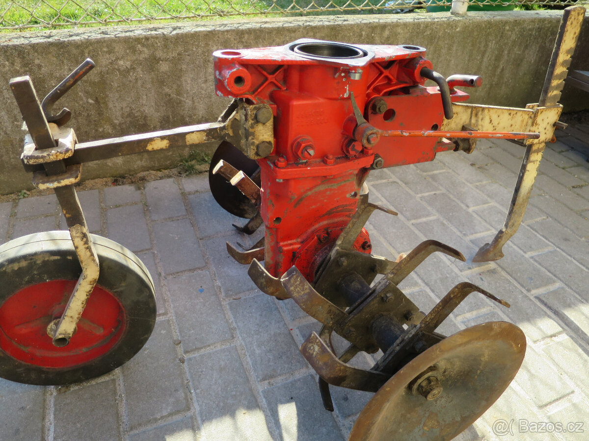 rotavator čtyřtakt vari