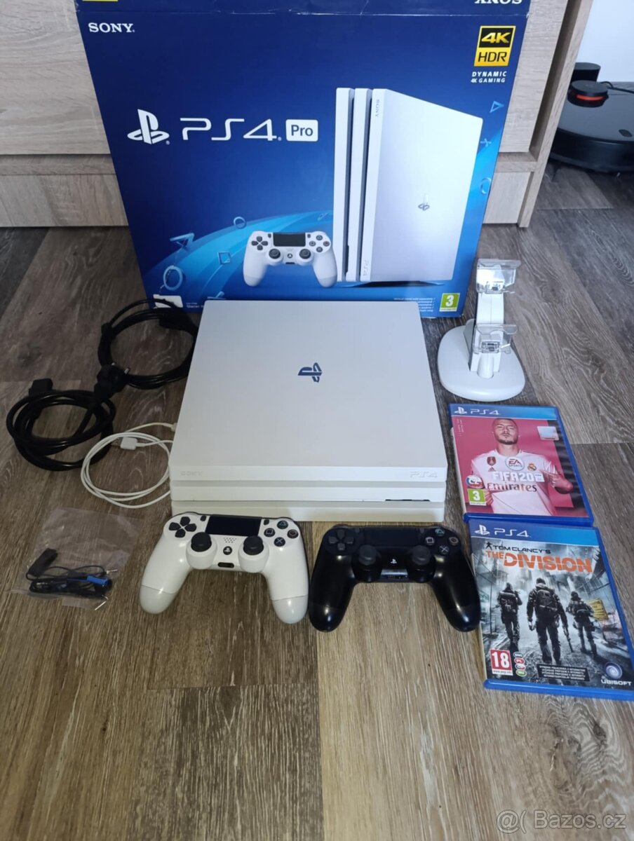 Bílý PS4 1 TB PRO