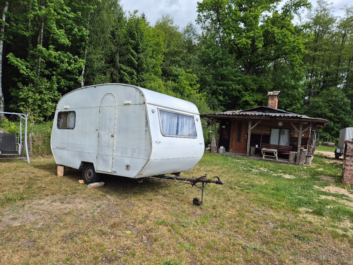 Karavan obytný přívěs chatka