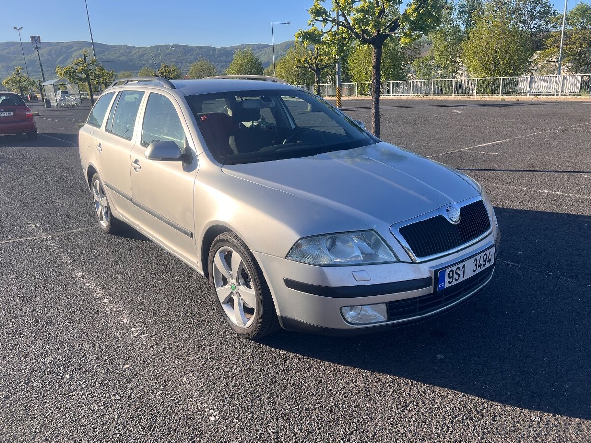 Škoda Octavia 2.0 tdi 103kw BKD servisní knížka