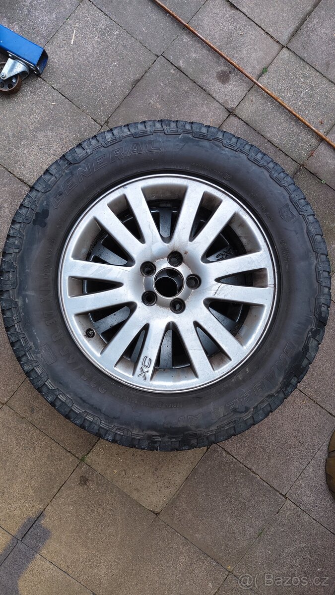 Pneu 235/65 R17