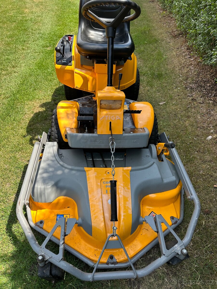 Prodám zahradní sekací traktor Stiga park pro 4x4