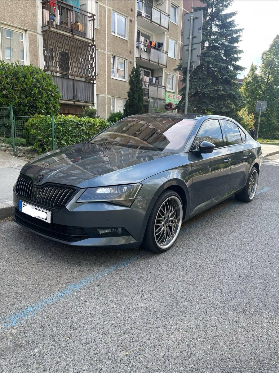 Škoda Superb 3